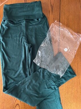 High-Waist Yoga Leggings in Forest Green